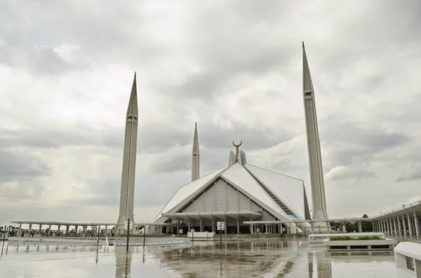 Faisal Mosque image at Islamabad